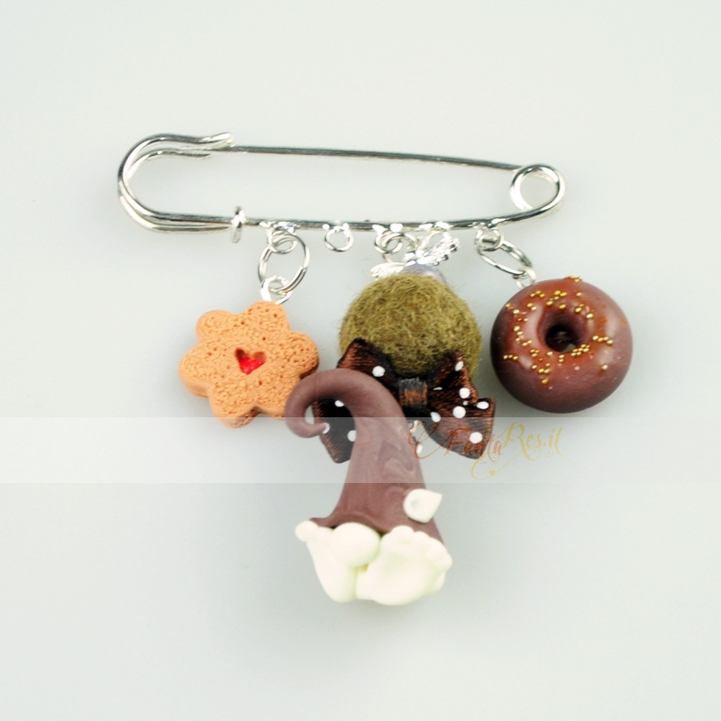 spillone color argento - charms con folletto, donuts e biscottino