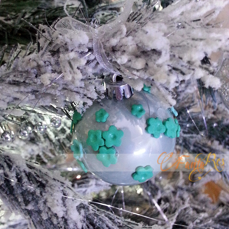 pallina con fiori in fimo addobbi per albero natale - sfere tiffany